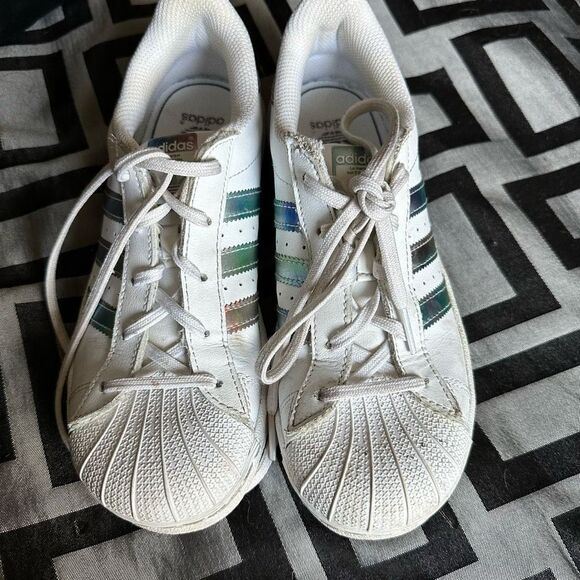 Girls Adidas Superstar La Marque Aux 3 Bandes 9K - Picture 3 of 11